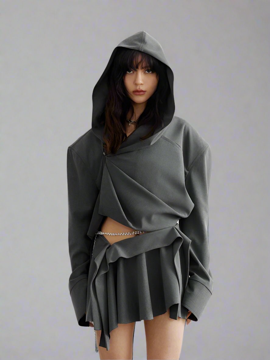 Dark gray pleated hood short coat