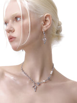 Metallic hollow pearl necklace