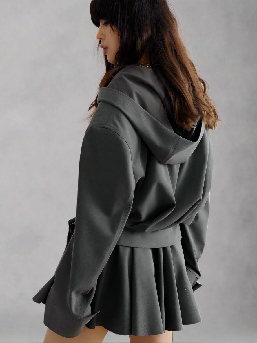 Dark gray pleated hood short coat