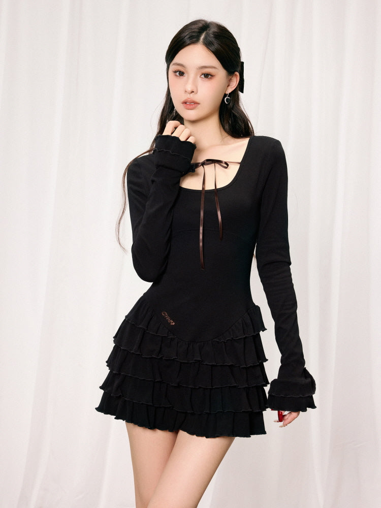 U-neck long-sleeved knitted dress