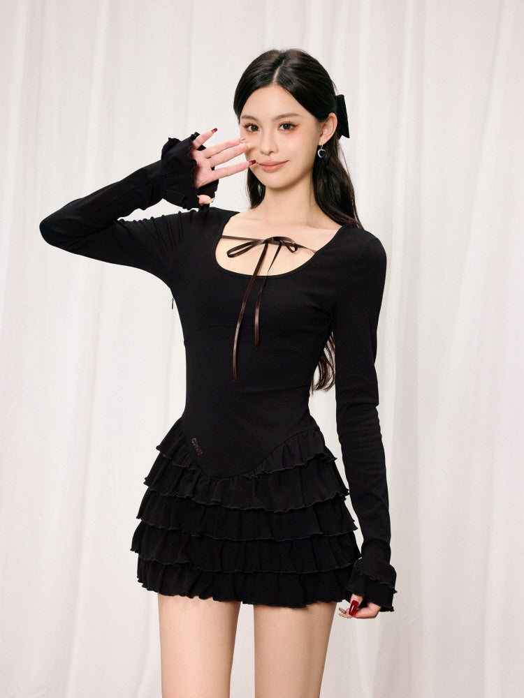 U-neck long-sleeved knitted dress