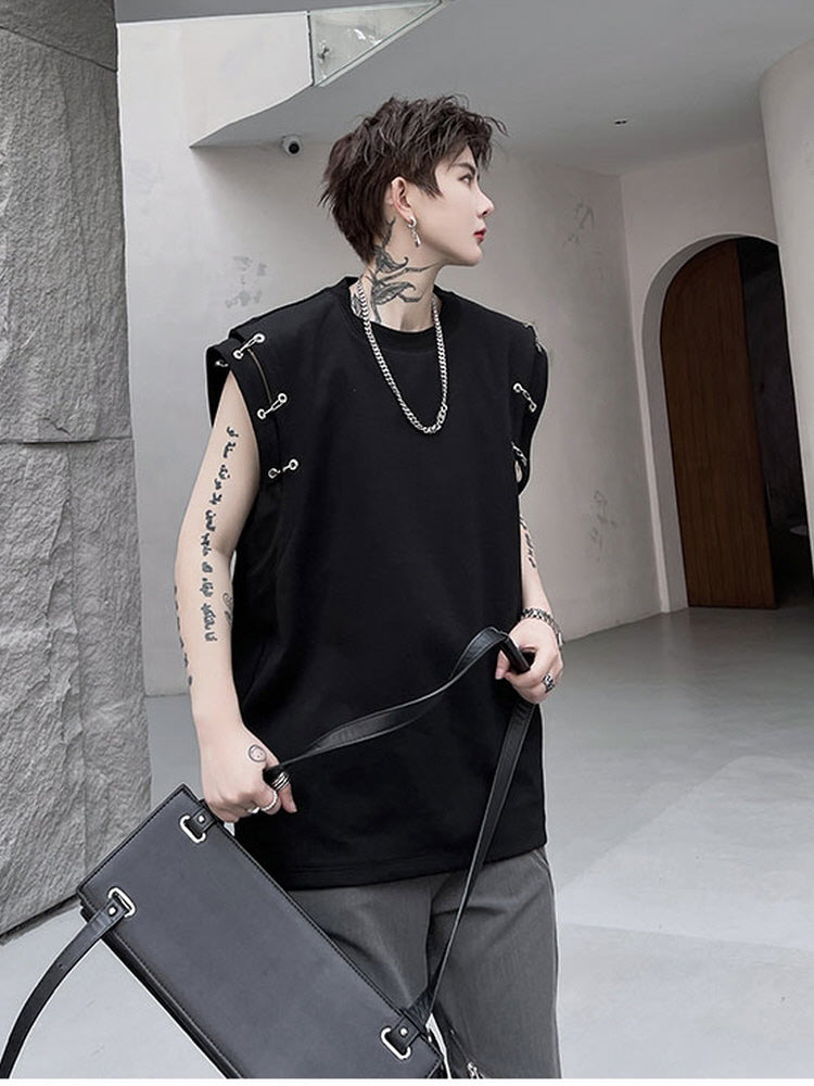 Metal buckle deconstructed design sleeveless T-shirt