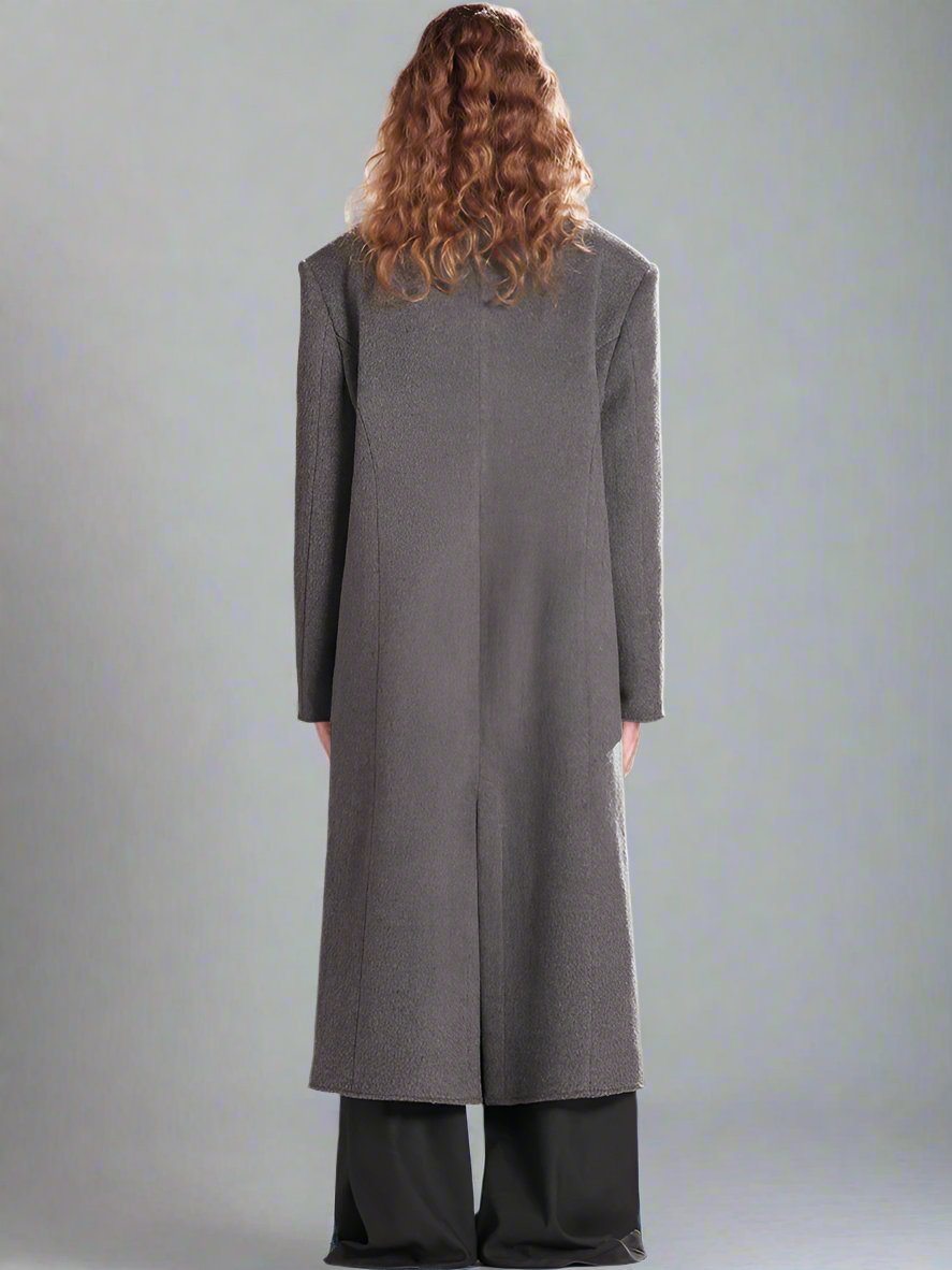 Asymmetrical horn button wool coat