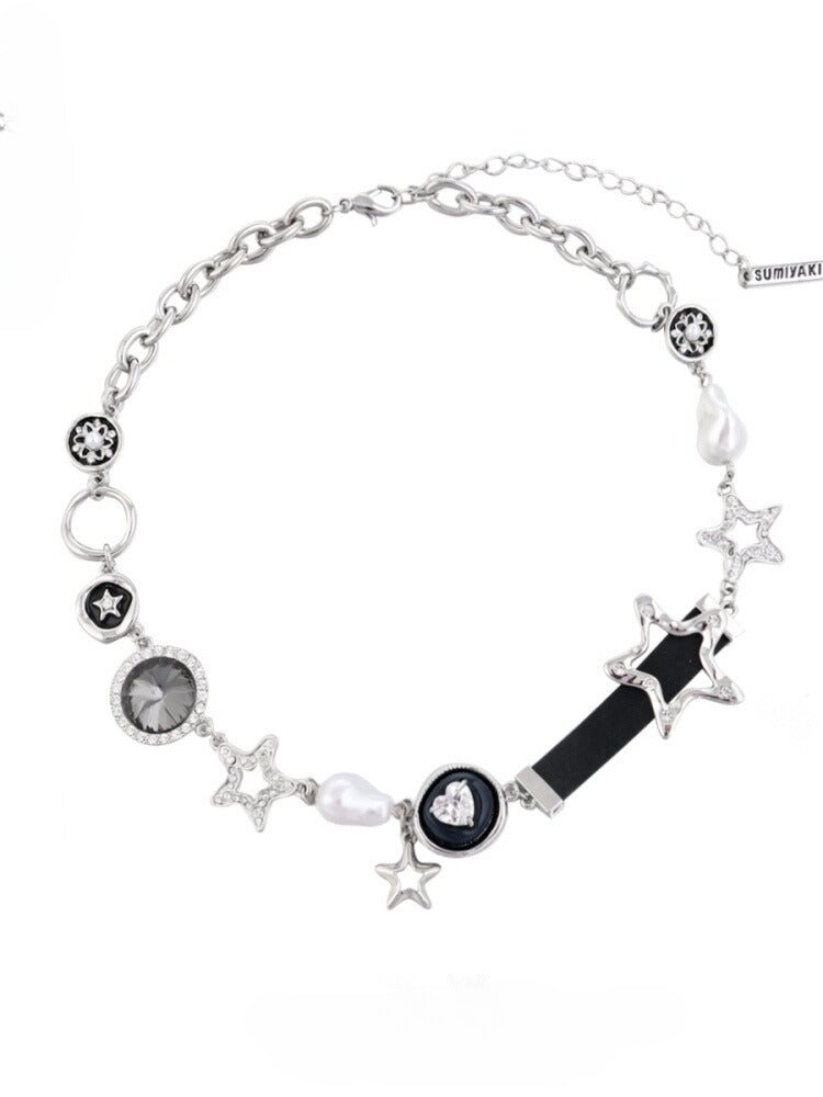 Star leather necklace