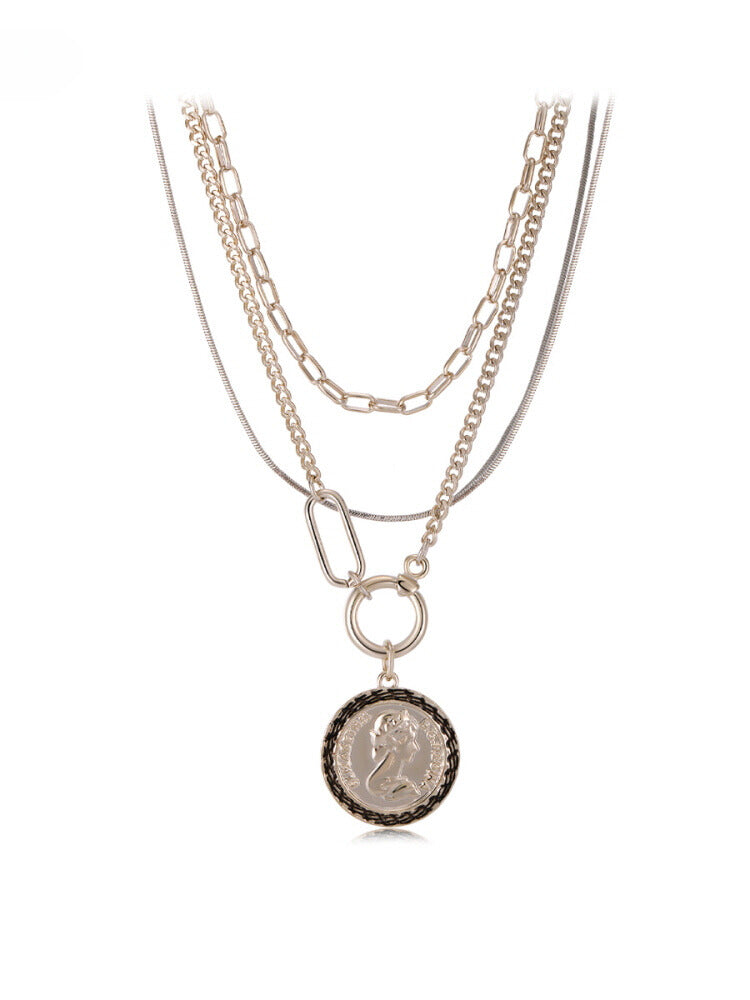 Multi-layered medallion pendant necklace