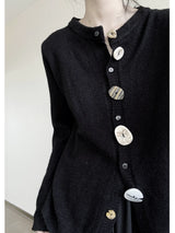 Special-shaped buckle black knit sweater